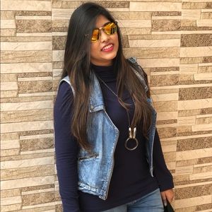 Meet your Posher, Insiya